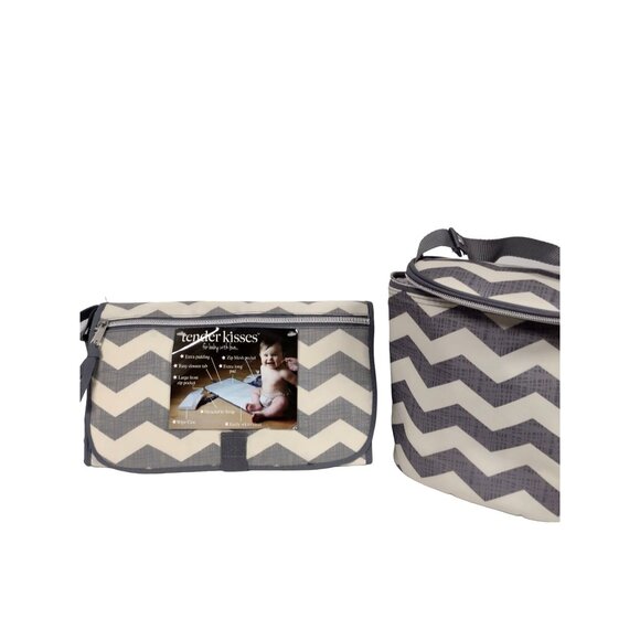 Tender Kisses Diaper Bag & Insulated Bottle Bag Set Chevron Pattern - Picture 3 of 5